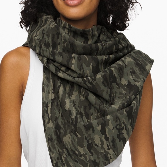 LAST ONE: Lululemon Camo Vinyasa Scarf - Picture 3 of 11